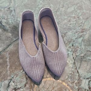 Pointed Knit Ballet Flats in Light Gray
